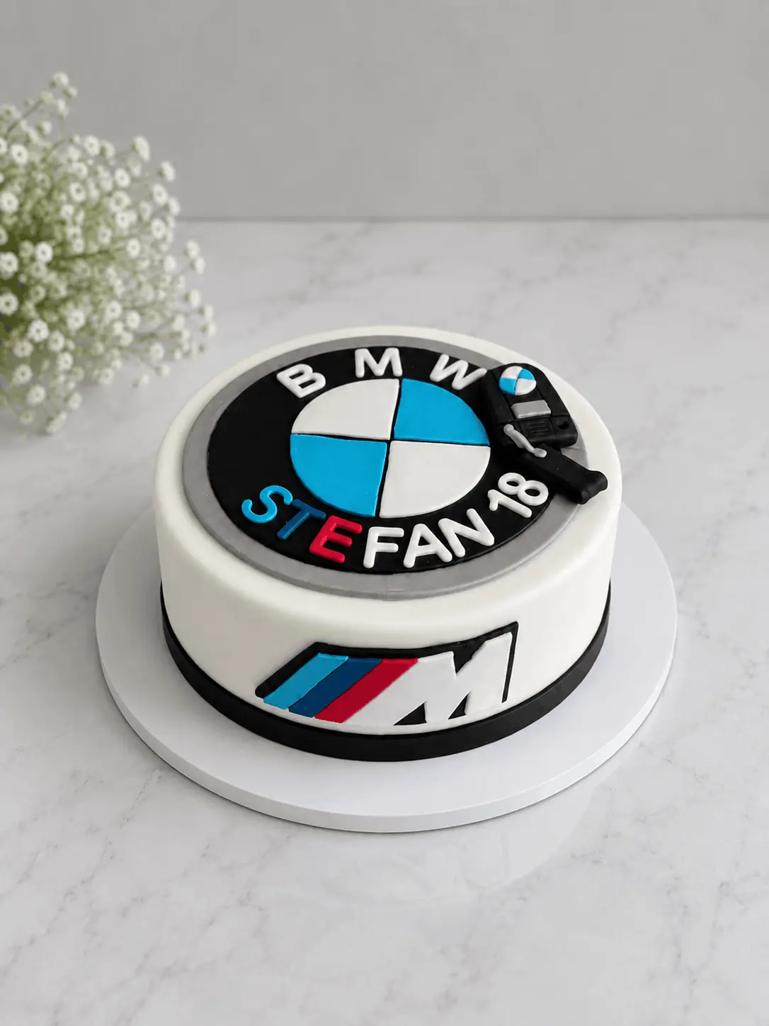 BMW Geburtstagstorte in Baden, kreative Motivtorte für Auto und BMW Mercedes Fans